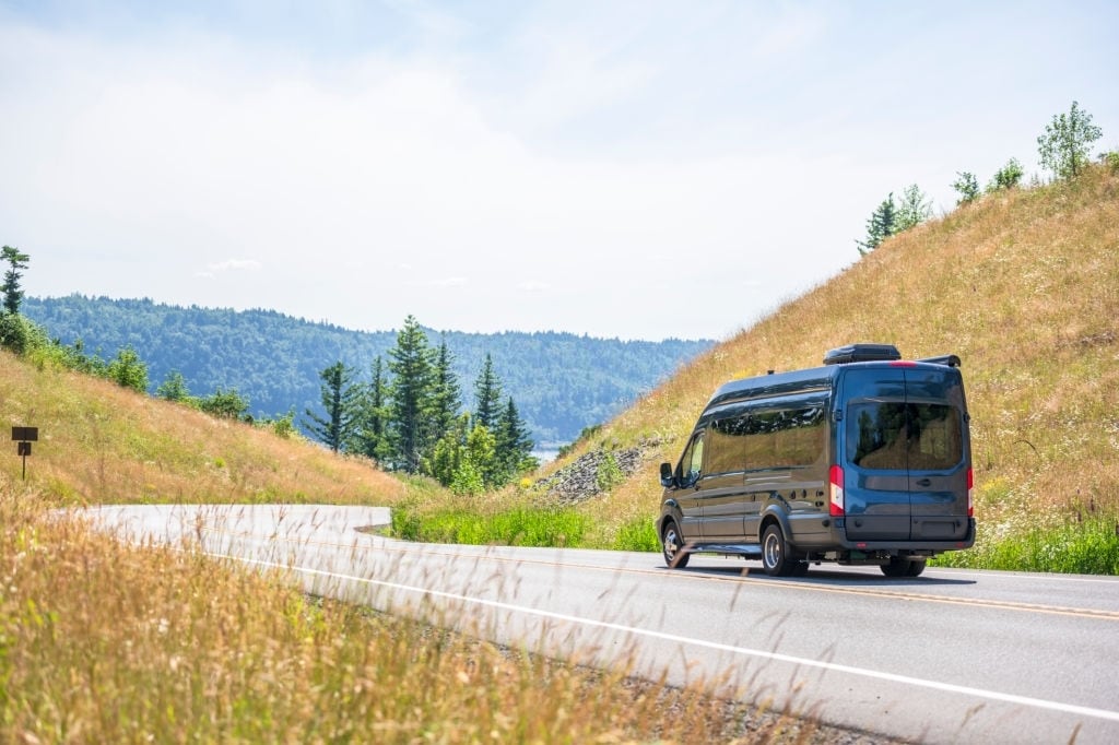 Custom minivan transfer route across Crete